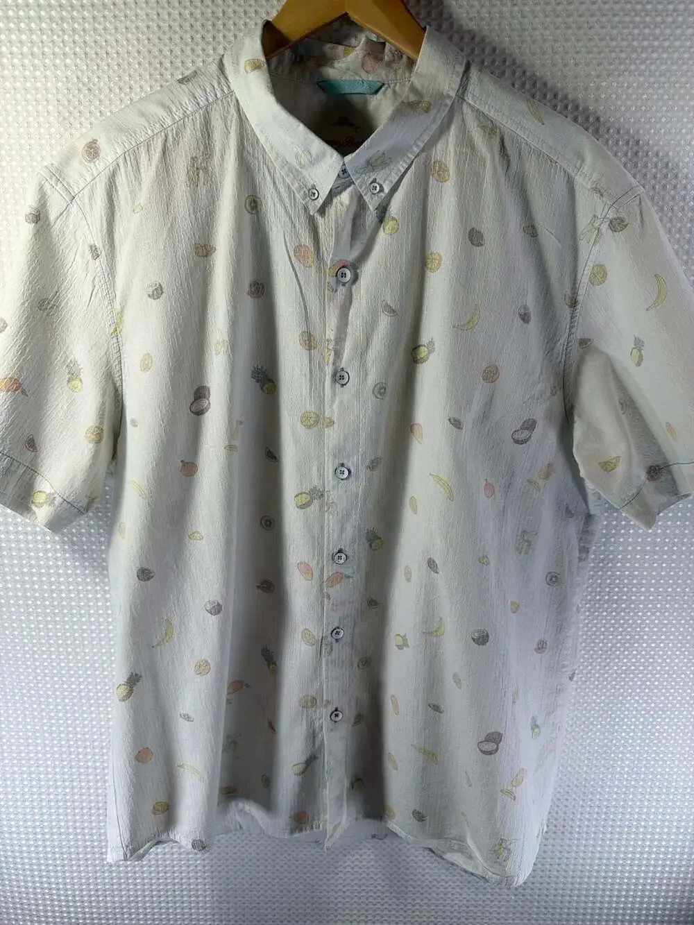 Tommy Bahama Men's Short Sleeve Button-Up Shirt with Fruit and Pineapple Print